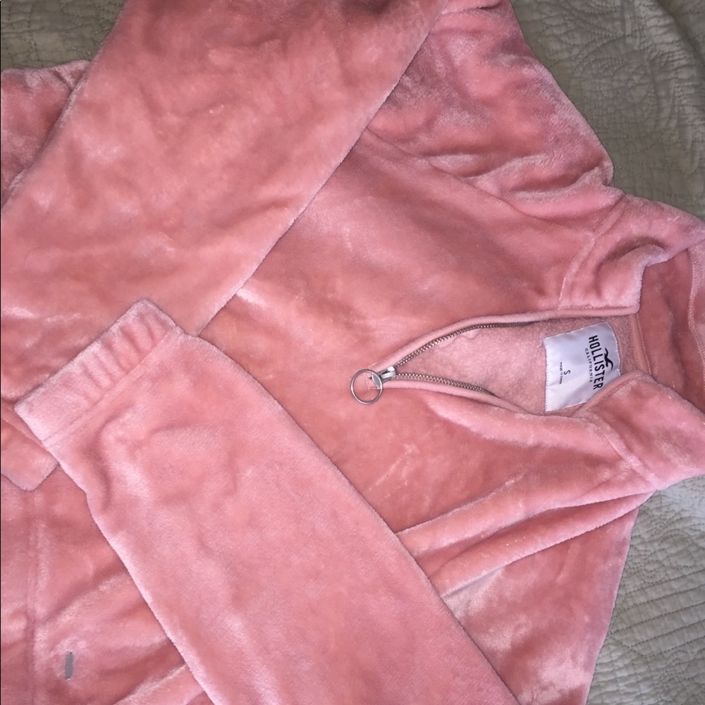 pink cropped hollister quarter zip